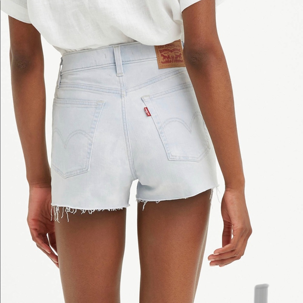 Levis High waisted shorts